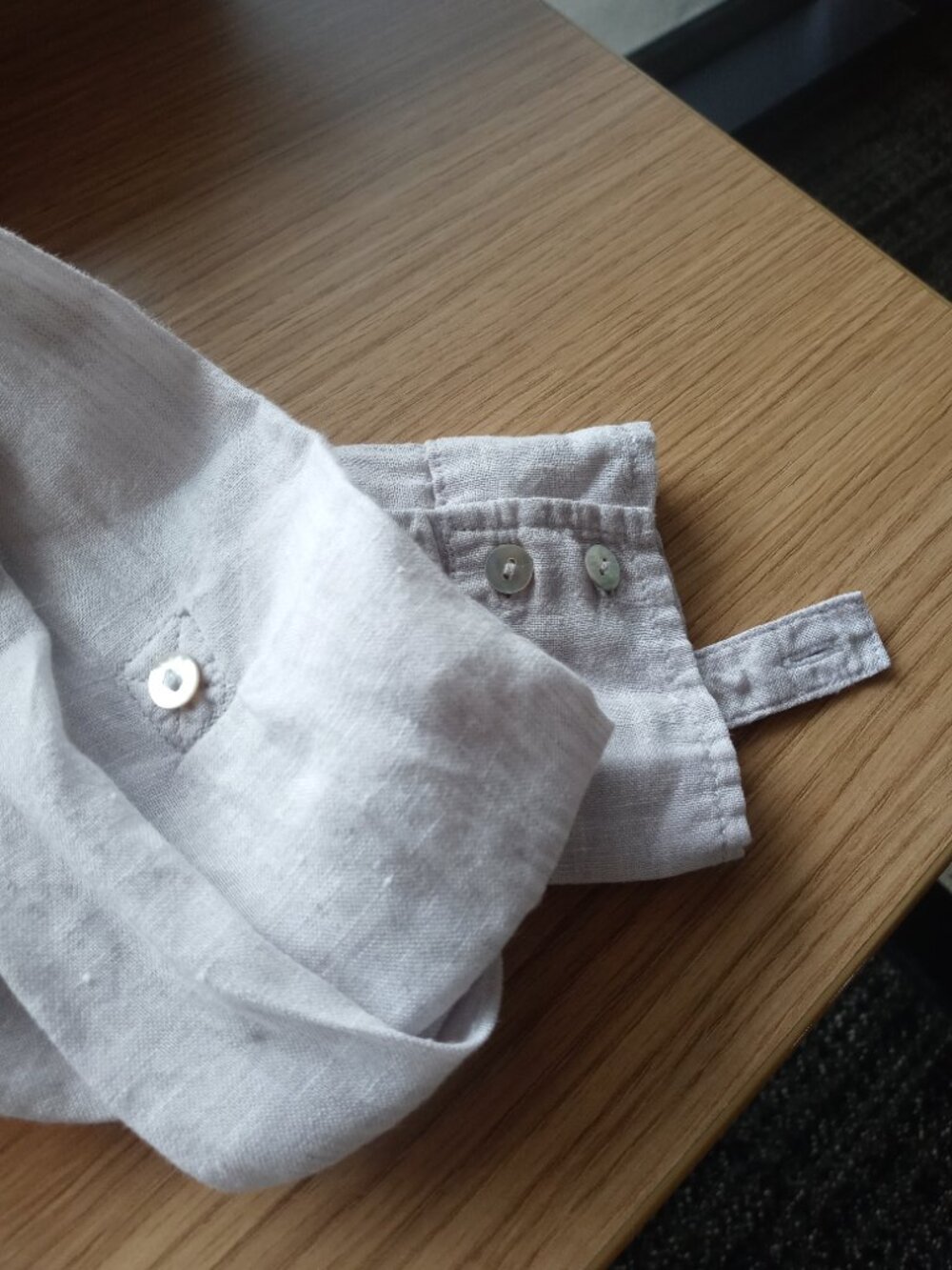 TAHARI 100% linen tunic shirt in taupe (XL) - Picture 7 of 13